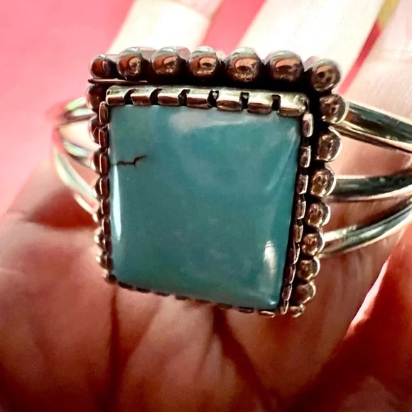 Vintage Sterling Silver turquoise Navajo cuff Bracelet by Carol Felley. - Picture 4 of 15